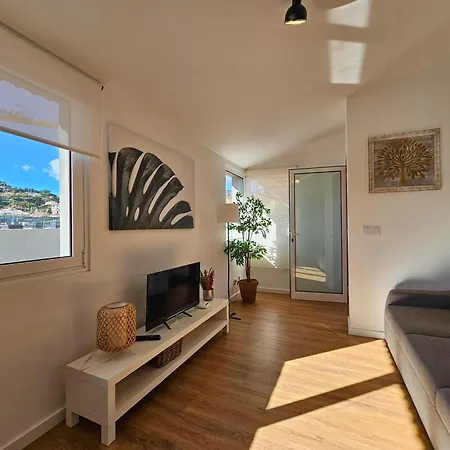 Sunny Terrace דירה