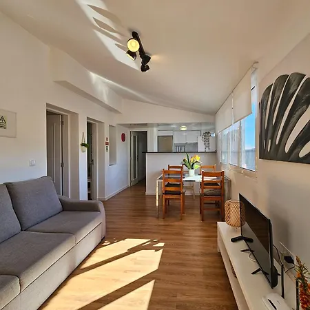 Sunny Terrace פונשל